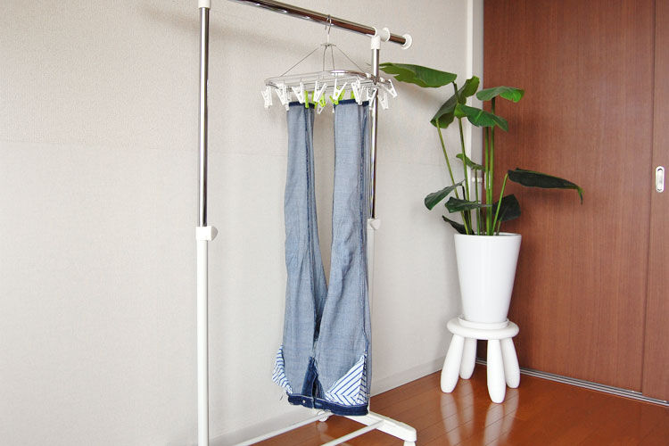 メーカー直売所 雨の日の洗濯物を生乾きにしない、家事のプロの干し方のコツ 除湿器