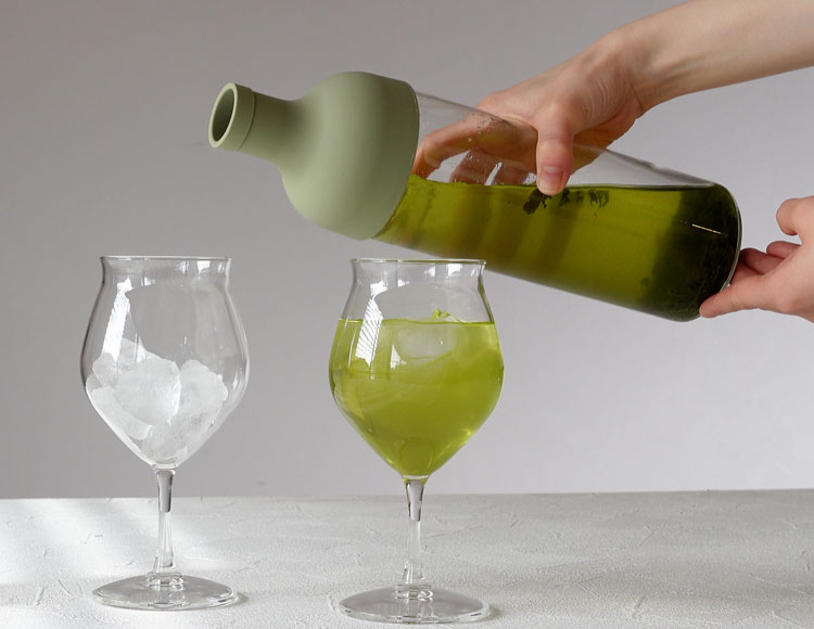 水出し茶を手軽に楽しめるガラスボトル