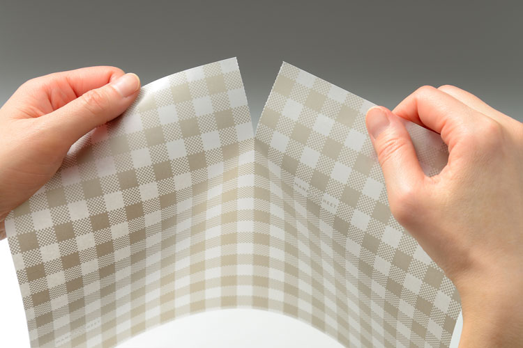 半分のサイズでも使えるミシン目入り